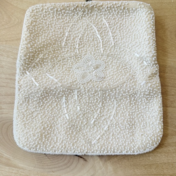 VINTAGE BEADED ENVELOPE BAG IVORY FLORAL SATIN LINED CLASP TOP CLUTCH ELEGANT - Picture 1 of 11